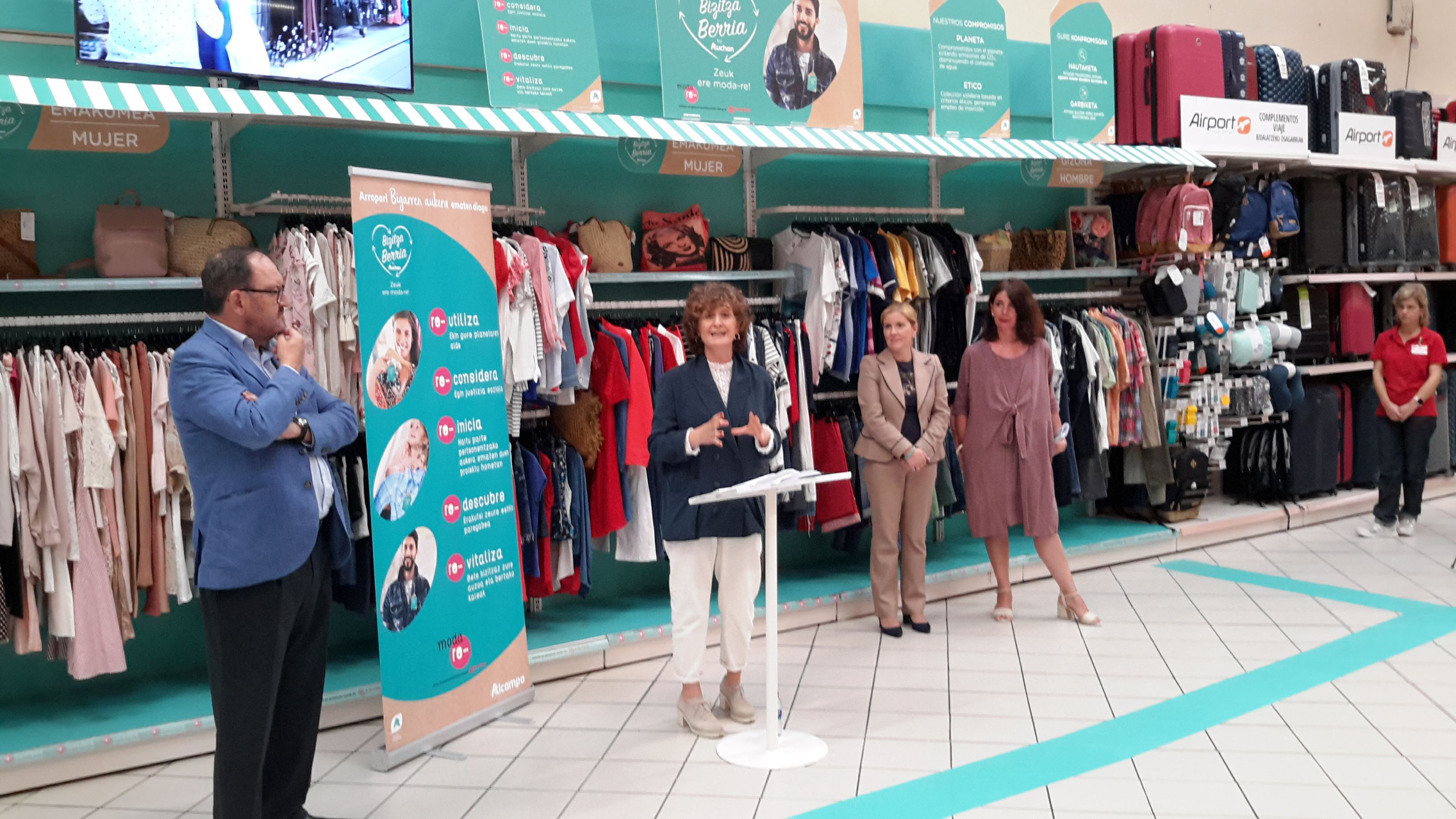 Baya Faial Reanimar Alcampo y Moda re- impulsan el primer córner de ropa usada en un  hipermercado en Euskadi