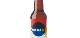 Mustache Lager es una de las nuevas propuestas de la marca, tras llegar a un acuerdo con el grupo Mahou San Miguel para elaborar nuevas recetas.