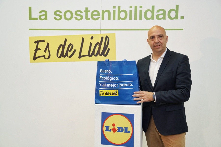 El CEO de Lidl España, Claus Grande, durante la presentación de la nueva apuesta de la compañía por la sostenibilidad.