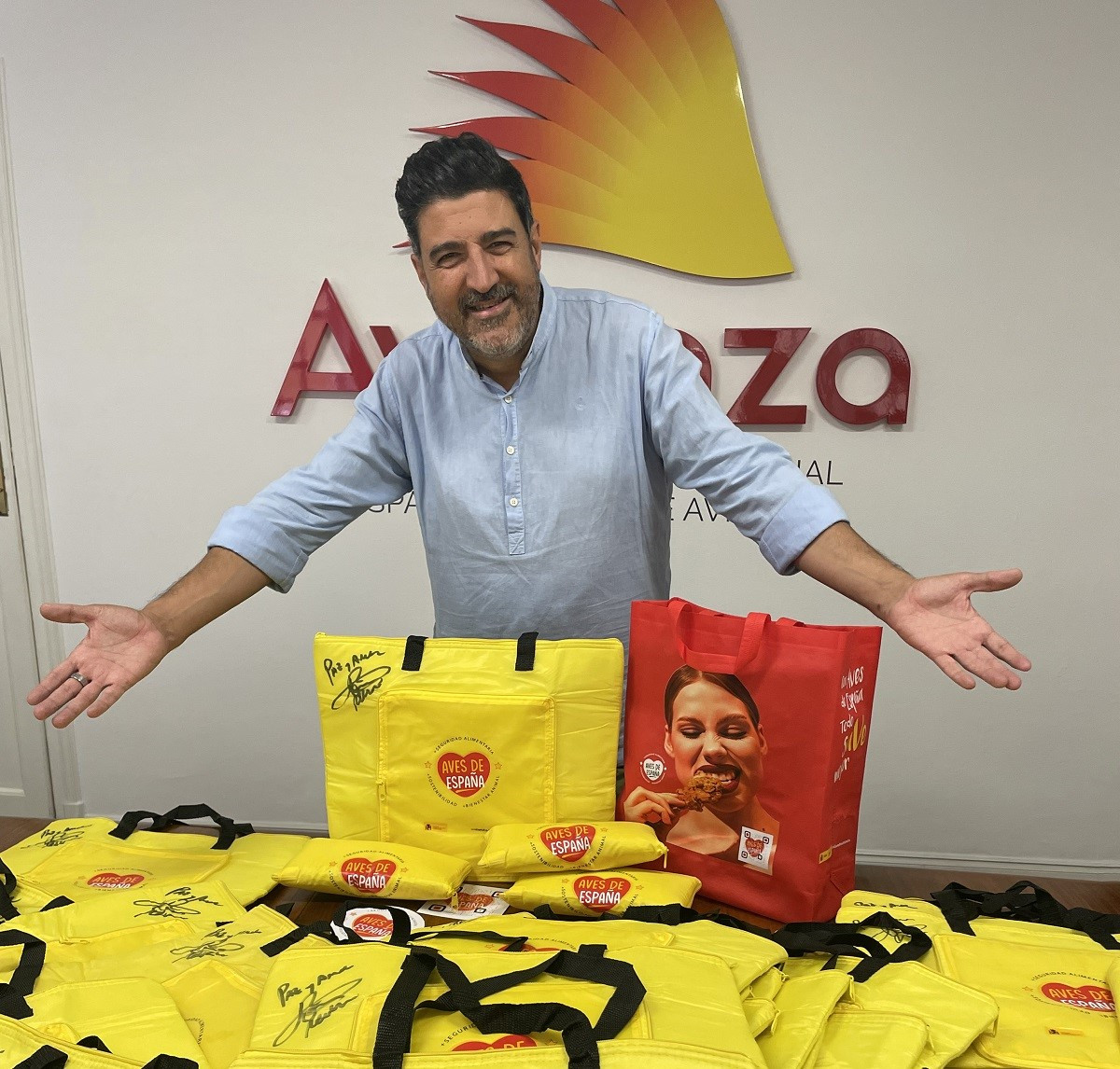 Avianza y Tony Aguilar promueven el consumo de carne de ave