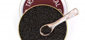 Riofrío elabora caviar de esturión en cautividad.