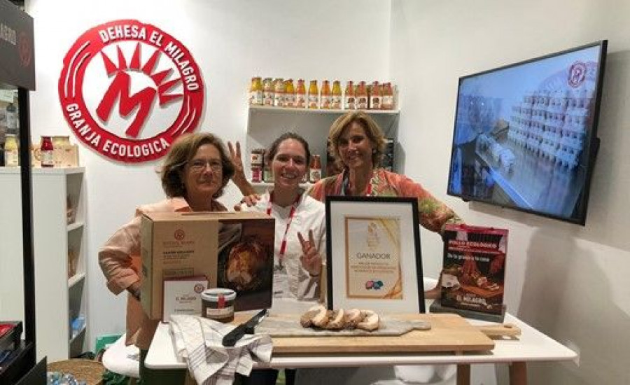 Las representantes de la marca durante Organic Food Iberia.