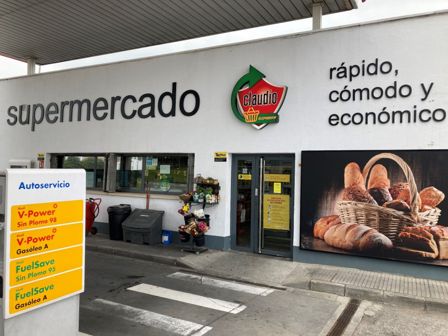 La mayoría de supermercados Claudio Express se sitúan en estaciones de servicio.