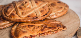 La compañía sigue innovando en la comunidad gallega con sus gamas de panes rústicos premium, pizzas artesanas, empanadas y pastelería.