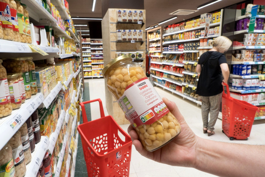 Los consumidores optan por los productos calificados con las letras A y B.