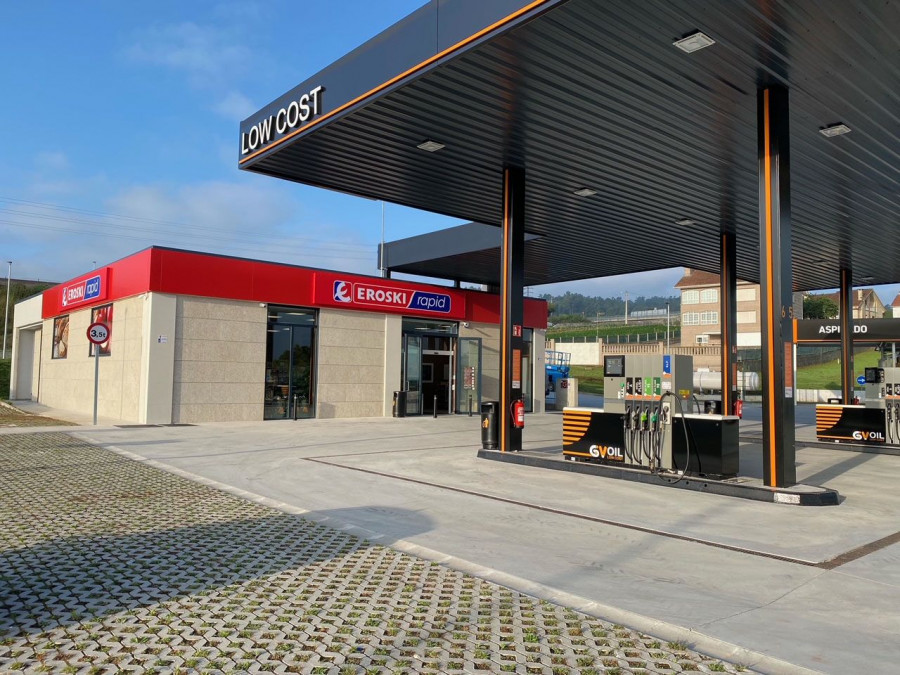 El nuevo Eroski Rapid en la gasolinera de Gv Oil.