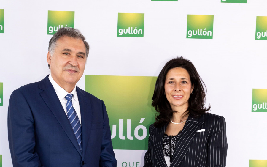 Lourdes Gullón, presidenta de Galletas Gullón, y Juan Miguel Martínez Gabaldón, consejero delegado.