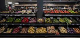 Los supermercados han abierto bajo las señas Suma, Proxim y Spar.