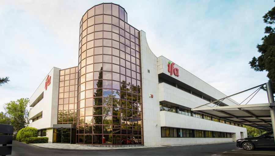 El Grupo IFA está compuesto por 34 miembros y 137 empresas asociadas a los mismos con una facturación bruta consolidada superior a los 32.000 millones de euros.