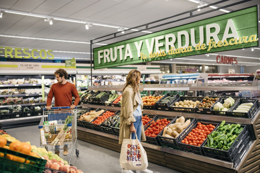 Un tercio del gasto invertido en frescos se destinó a la compra de fruta y verdura, mientras que la carne y el pescado frescos frenaron su caída de los últimos años debido al confinamiento, y se r