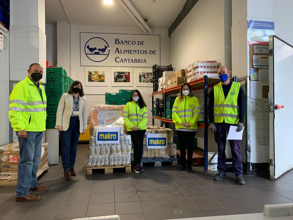 Makro, desde el inicio de la pandemia, ha mostrado su apoyo y ha contribuido a mitigar el impacto negativo de la pandemia.