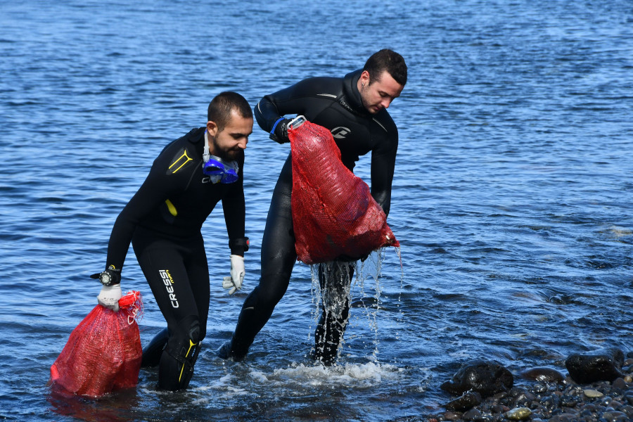 Serán tres playas entre 12 seleccionadas, una por Comunidad Autónoma con playa, las que acogerán una jornada de limpieza medioambiental el próximo otoño.