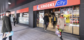 Nueva tienda de Eroski en San Sebastián, que opera bajo la enseña de Eroski/City.