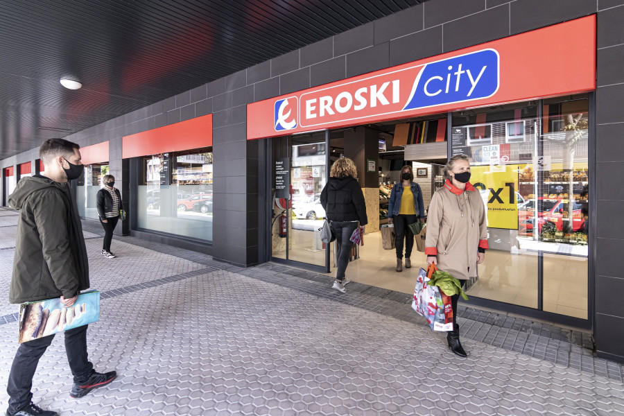 Nueva tienda de Eroski en San Sebastián, que opera bajo la enseña de Eroski/City.