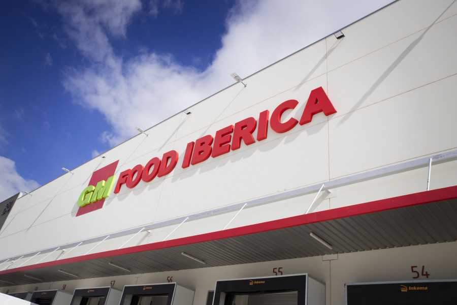 GM Food gestiona 70 centros cash&carry y actúa como distribuidor mayorista para unos 800 supermercados bajo las enseñas Suma, Proxim y Spar y unos 2.500 puntos de venta adicionales.