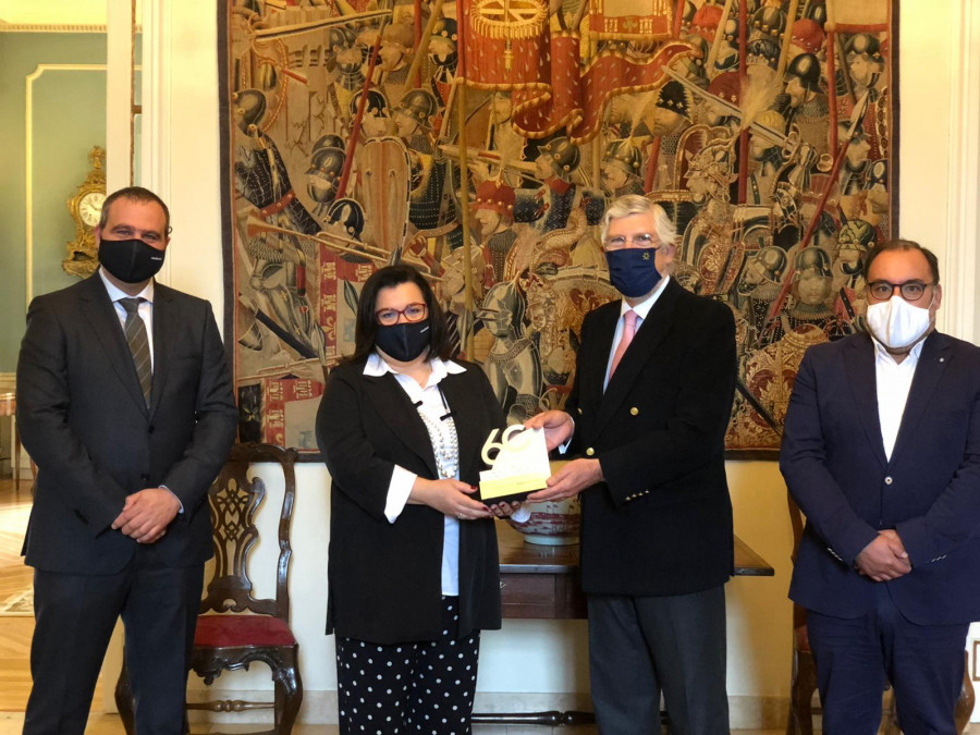 La cooperativa celebra una reunión en el marco de su décimo aniversario en Portugal y el sesenta aniversario en España con representantes diplomáticos y empresariales del país luso.