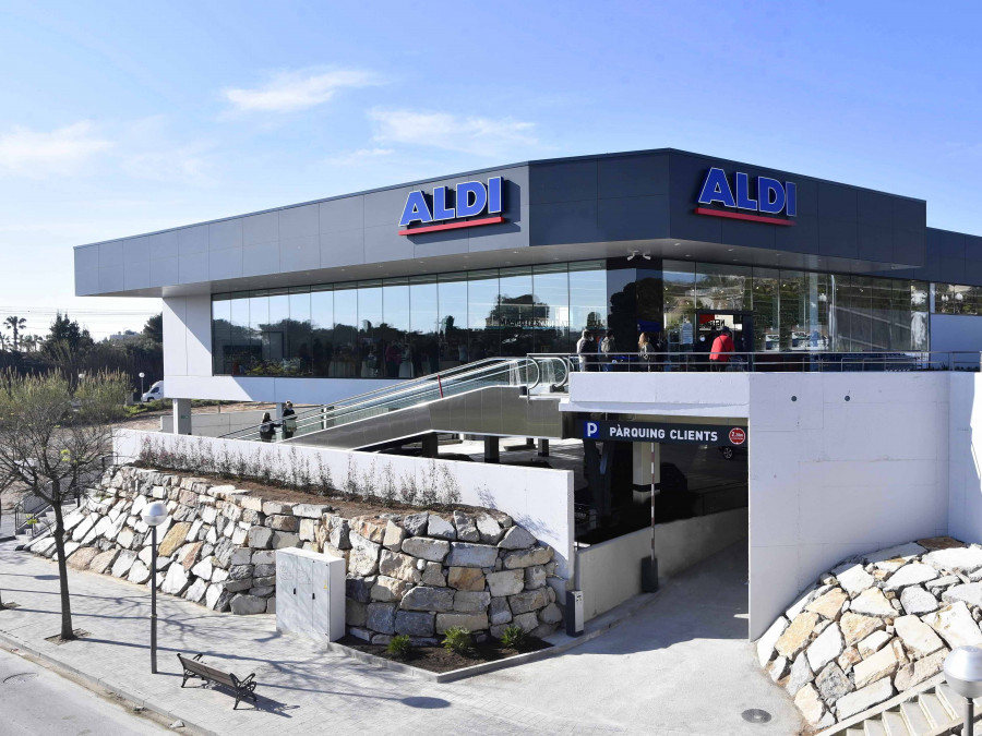 La nueva tienda se encuentra en la capital tarragonina, en la Via Augusta, 127, cuenta con una sala de ventas de más de 1.200 metros cuadrados y emplea a 16 colaboradores.