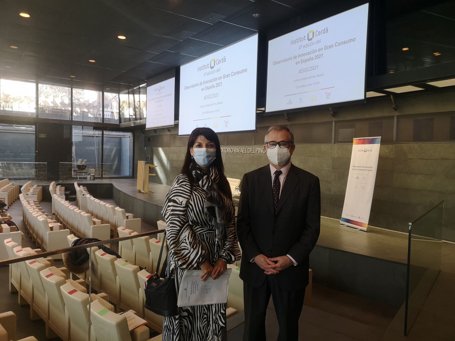 Carlos Cabrera, director general del Instituto Cerdá, e Isabel Bombal, directora general de Desarrollo Rural, Innovación y Formación Agroalimentaria del Ministerio de Agricultura, Pesca y Alimentac