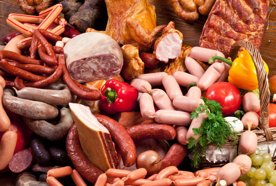 La reunión de las empresas del sector también ha tratado temas como la diferenciación entre producto cárnico y preparado de carne, el uso de las denominaciones cárnicas o los controles oficial