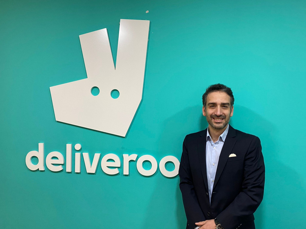 Jesús Muñoz ha desarrollado su trayectoria profesional vinculado al sector de la restauración, liderando las estrategias de marketing y comunicación en diversas compañías.