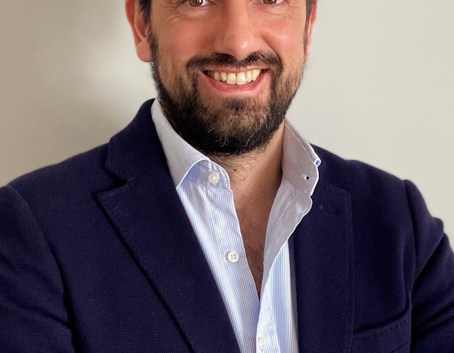 Vicente Vallina es ingeniero de minas, además de tener un MBA Internacional por el IE Business School.