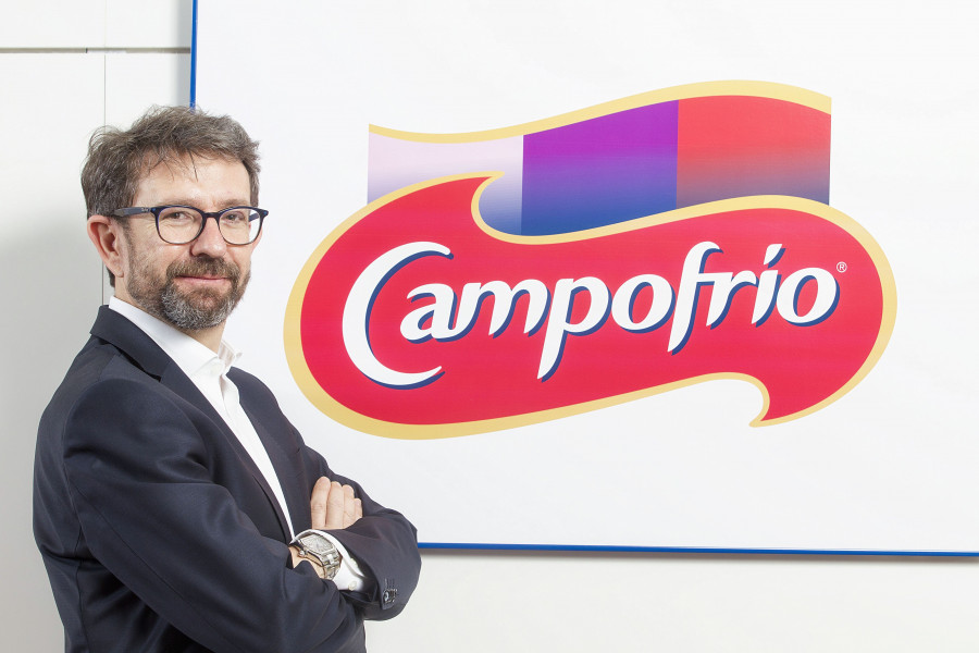 Con una extensa trayectoria profesional vinculada al sector de la alimentación, Javier Dueñas reúne más de 25 años de experiencia en la compañía, donde ha ocupado diversos cargos de responsabil