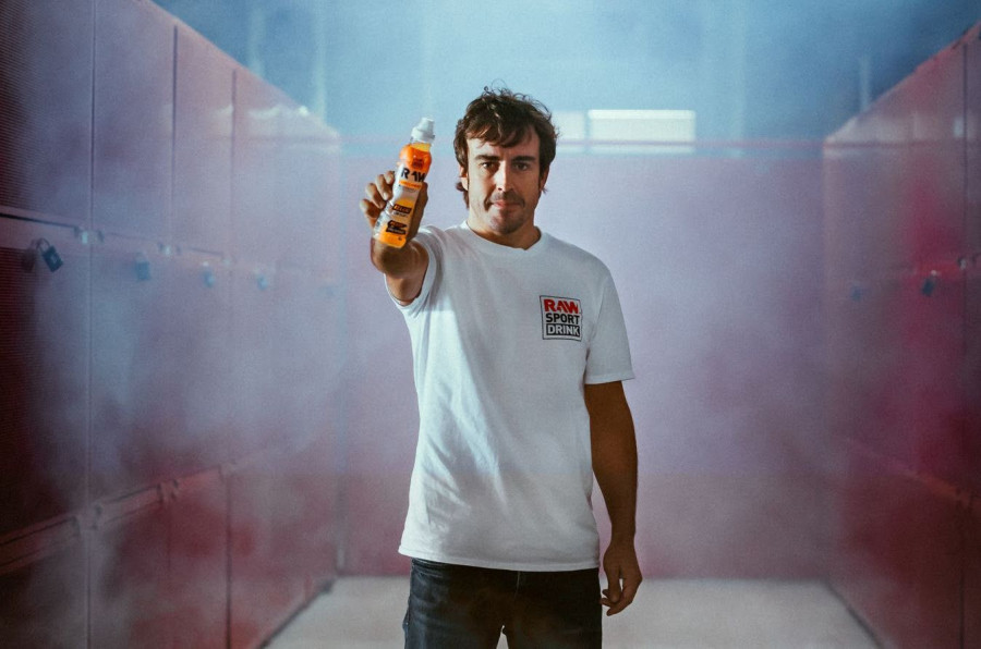 El piloto asturiano es la última incorporación a la lista de deportistas que forman parte de esta start-up.