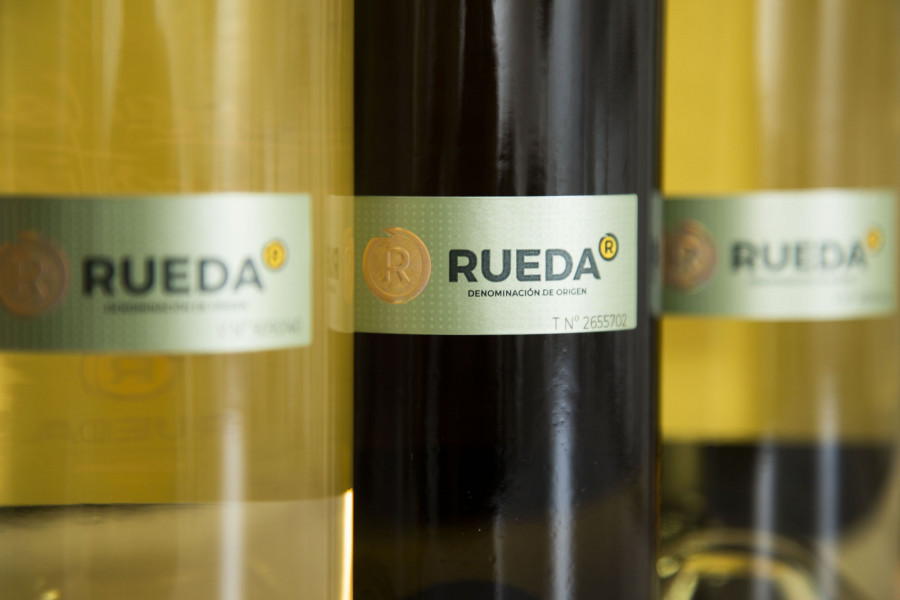 El 99,97% de las contraetiquetas corresponden a vino blanco.