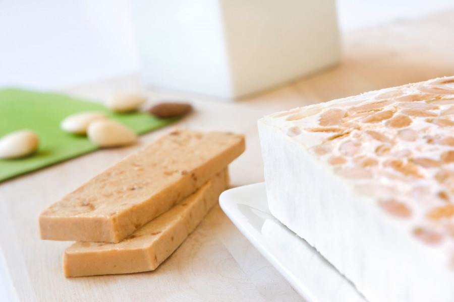 Las productoras de turrón con D.O. dieron trabajo el año pasado a 319 personas. A pesar de ser un 8% menos que en 2018, cabe destacar que el 89% de los empleos es de carácter indefinido.