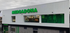 Esta nueva generación de supermercado eficiente cuenta con una superficie de sala de ventas de 1.475 metros cuadrados y dispone de un diseño totalmente renovado respecto al anterior modelo.