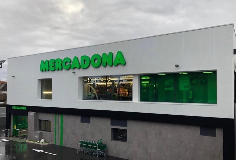 Esta nueva generación de supermercado eficiente cuenta con una superficie de sala de ventas de 1.475 metros cuadrados y dispone de un diseño totalmente renovado respecto al anterior modelo.