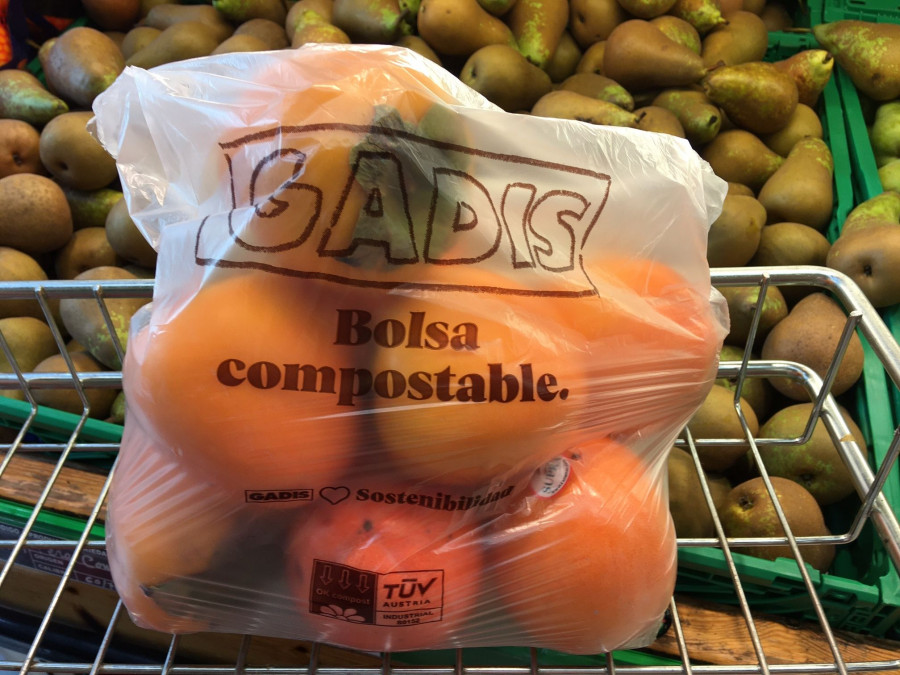 Supermercados Gadis vuelve a ser pionera con una medida encaminada a limitar el empleo de materiales de un único uso en los puntos de venta.