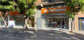 El nuevo supermercado de Castellón, de 1.325 metros cuadrados  de superficie, está ubicado en una de las arterias principales de la capital castellonense.