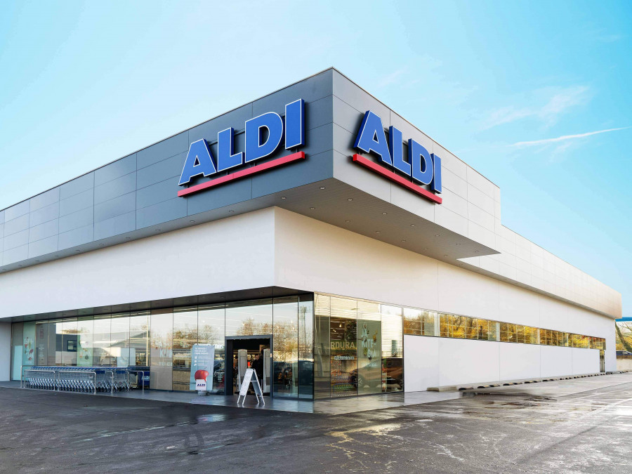 Aldi abre hoy un nuevo establecimiento en Terrassa (Cataluña), mañana abrirá otro en Guadarrama (Madrid), el día 4 en Molins de Rei (Cataluña), y los días 10 y 16 en Málaga y Córdoba (Andaluc
