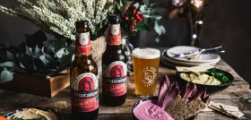 Cada año, el inicio de la Navidad para Cruzcampo lo marca la llegada de su Edición Limitada Navidad. Desde 1982, los maestros cerveceros de Jaén son los encargados de elaborar esta cerveza.