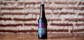 “La Pelirroja” es fruto del trabajo conjunto de los maestros cerveceros de la compañía gallega y de la irlandesa O´Hara´s, una “cerveza de fusión” resultado de la combinación de cuatro m