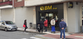 Cuenta con un equipo de doce personas, contribuyendo a la generación de empleo, riqueza y valor en su entorno más próximo.