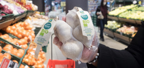 El envasado de los productos incorpora criterios de ecodiseño y da prioridad a los productos ecológicos de cercanía y de origen nacional.