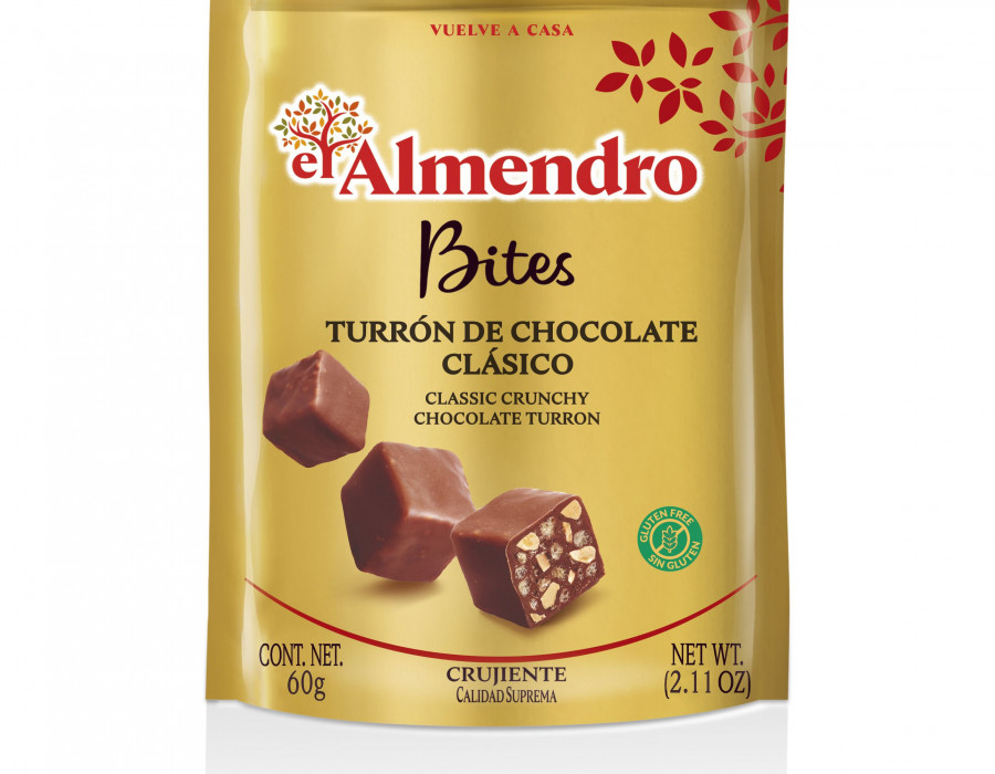 Los Bites de turrón de chocolate son una combinación de chocolate, crujiente de arroz inflado y trocitos de almendra.