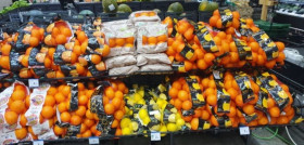 Entre las principales marcas que se pueden encontrar en los lineales de las fruterías de la compañía figura la marca propia de El Corte Inglés, la marca Roxy y Torres.