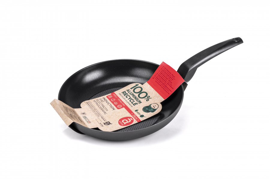 Los productos disponibles (sartenes, cacerolas, y otros elementos de cocción) se fabrican en Italia y son aptos para cocinas de inducción, gas, electricidad y vitrocerámica.