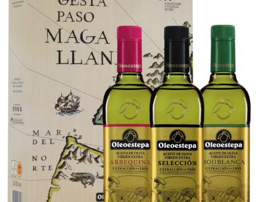 El estuche conmemorativo incluye tres botellas de aceites de oliva virgen extra en formato 750 ml.