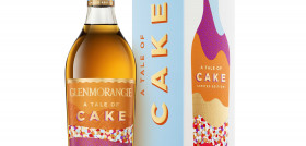 Soñando con plasmar la magia del pastel en un whisky de malta, Bill Lumsden experimentó envejeciendo este nuevo Glenmorangie en barricas de Tokaji.