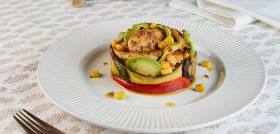 La Sirena continúa innovando en su oferta de platos preparados de la mano de Heura, la marca española de productos 100% vegetales sustitutivos de la carne.