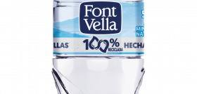 a botella, que ya era 100% reciclable como el resto de los envases de la marca, es ahora también 100% reciclada e incluye el mensaje “100% hecha de otras botellas” para concienciar sobre la impor
