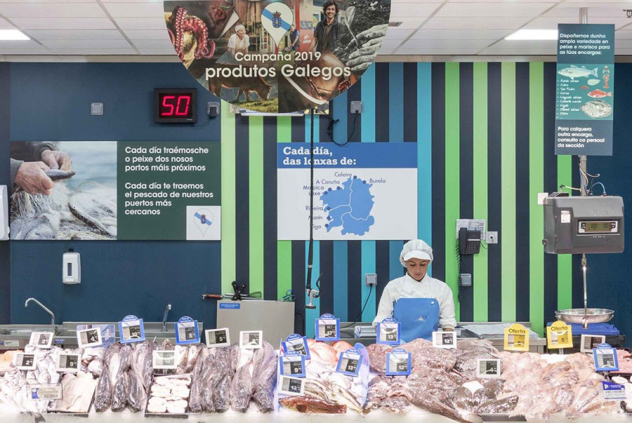 La empresa contribuyó también a comercializar parte del excedente acumulado, incorporando más de 60 nuevas referencias de 42 proveedores locales gallegos en el marco de la iniciativa Mercaproximida