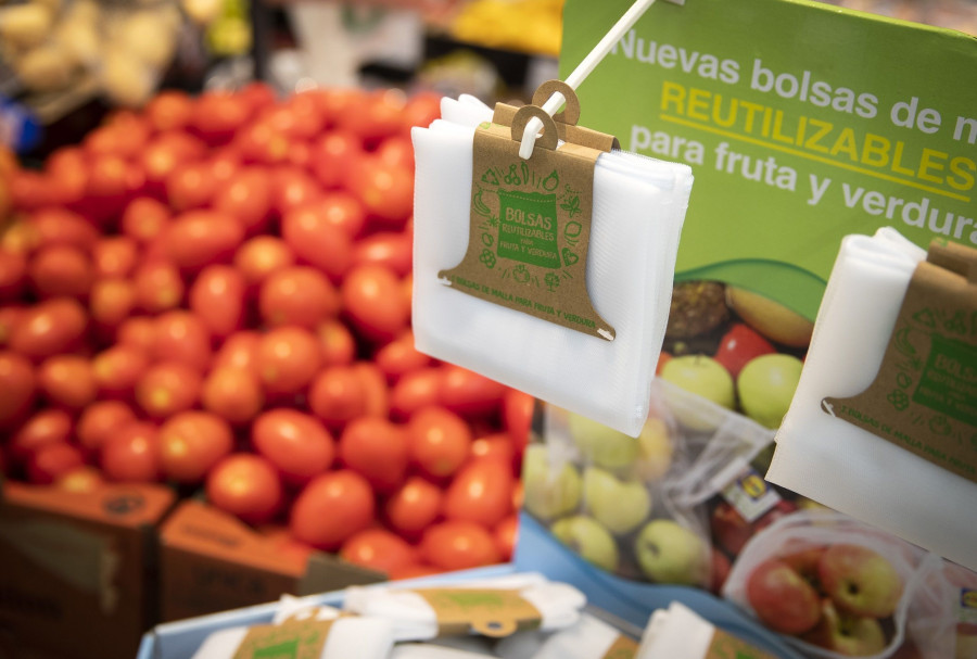Se trata de una malla transparente, 100% reciclable, con una resistencia de hasta 5 kg y que se puede lavar y reutilizar infinitas veces.