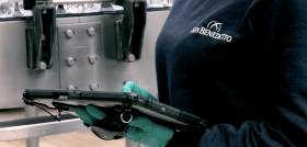 El grupo ha equipado recientemente a sus empleados de la línea de producción con 65 Toughbook FZ-A2, que presenta una batería duradera, resistencia a las caídas, al polvo y al agua, bajo peso, cor