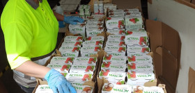 Danone ha hecho entrega de casi tres millones de yogures, más de 480.000 litros de agua y 16.125 unidades de productos de nutrición especializada.
