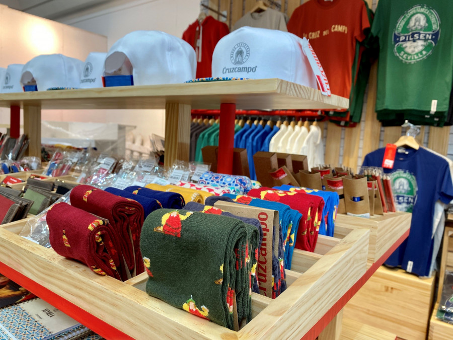 Los artículos también están disponibles en la tienda recién inaugurada en El Corte Inglés de la Plaza del Duque de la Victoria, 6, en Sevilla.